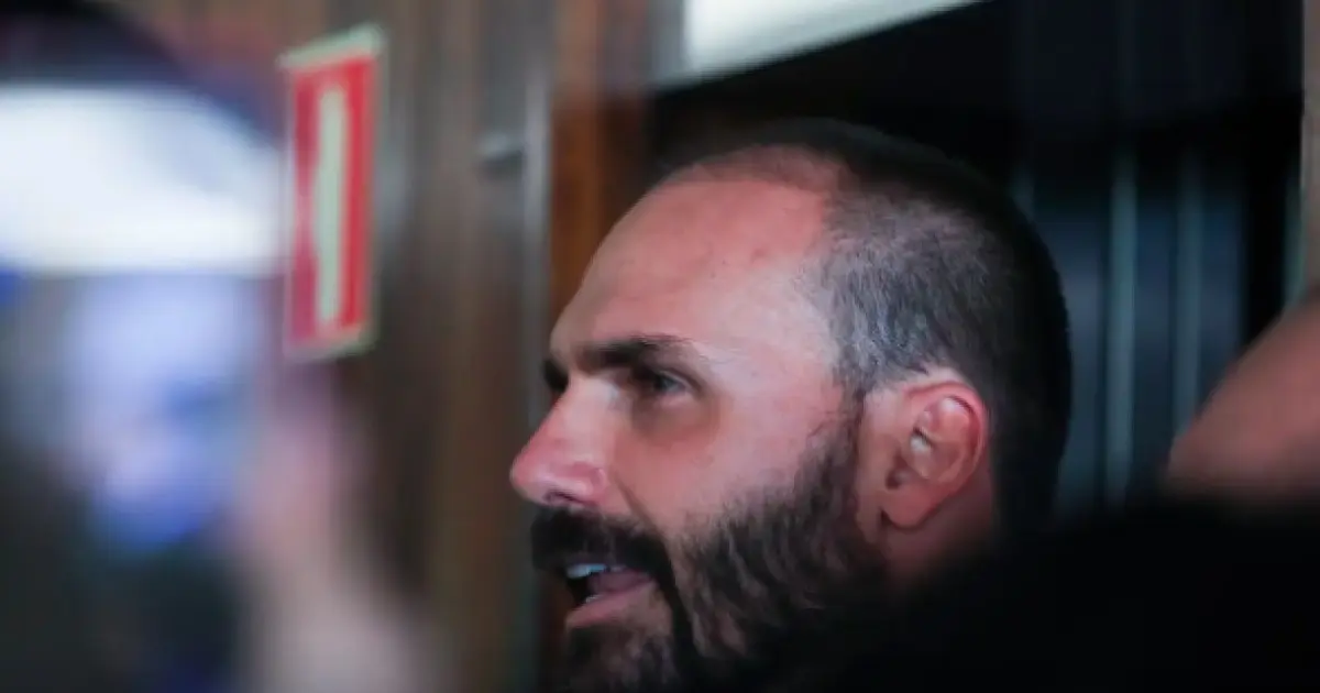 Eduardo Bolsonaro justifica corte de tarifas nos EUA à estratégia de Trump e não à influência do Brasil