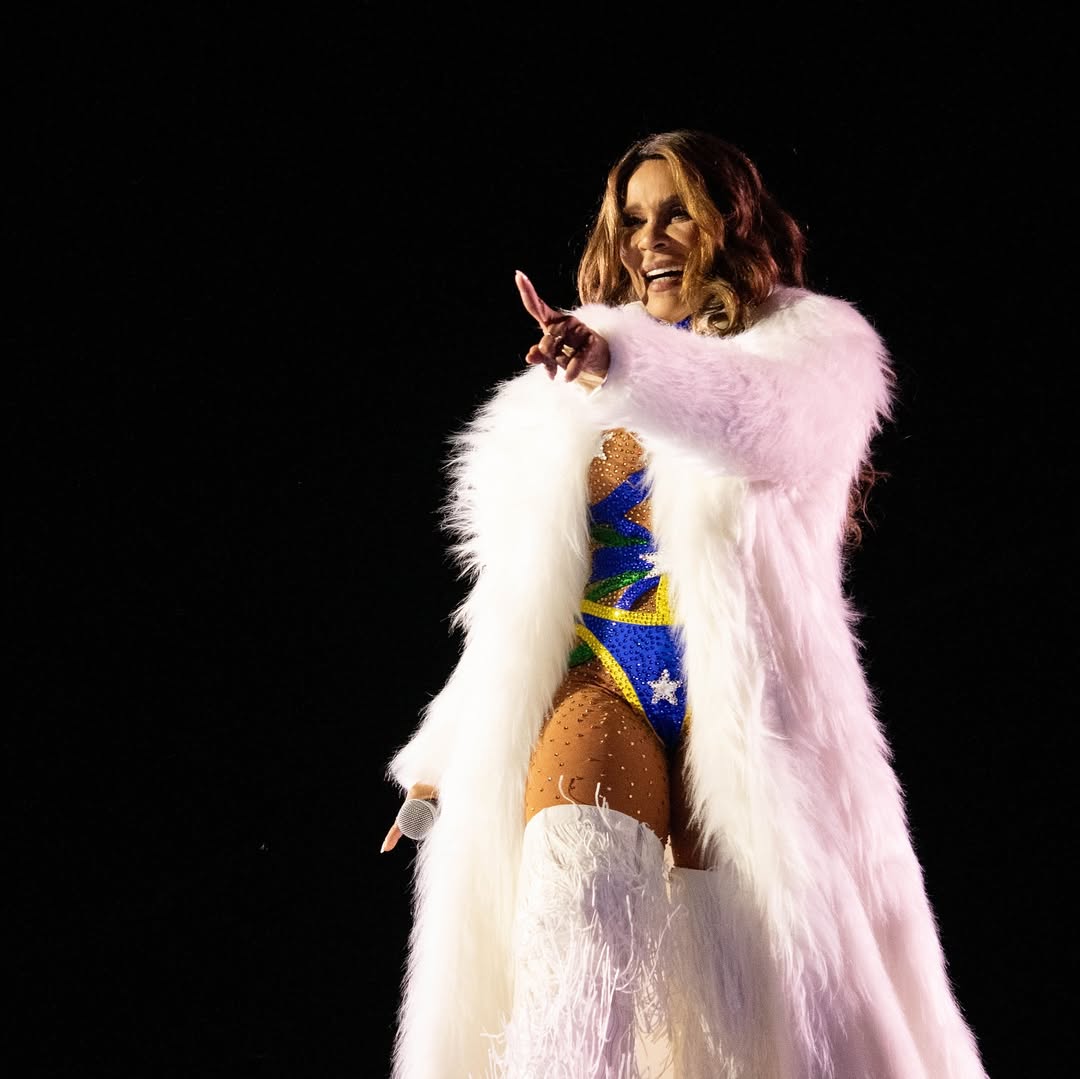 Após afastamento de shows, Silvânia Aquino confirma saída da banda Calcinha Preta