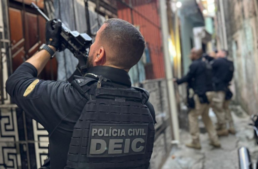 Suspeitos de integrar associação criminosa de fraudes por boletos falsos são presos em Salvador