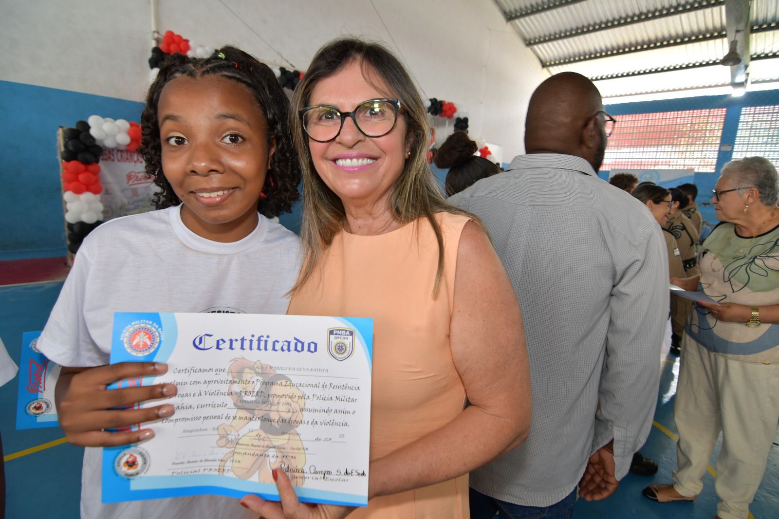 Mais de 270 estudantes de Alagoinhas recebem certificados do Proerd