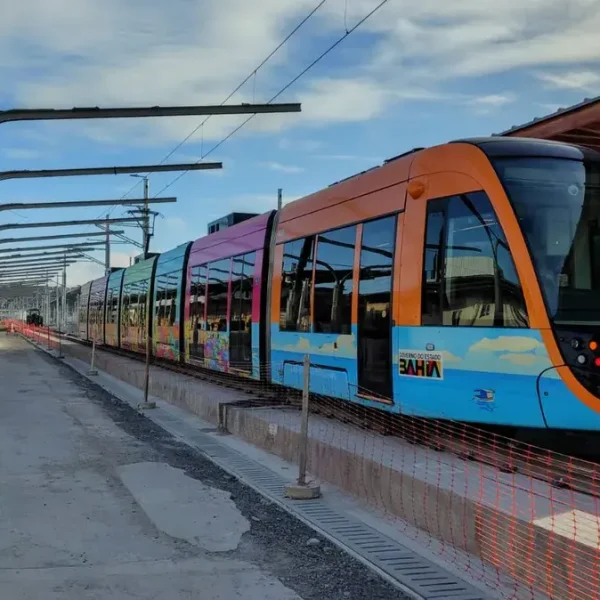 MOBILIDADE: VLT realiza primeira viagem-teste entre Calçada e Lobato nesta sexta-feira (19)