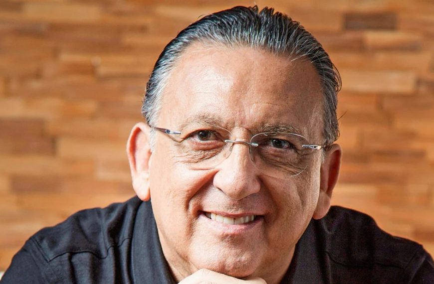 Galvão Bueno permanece internado com quadro estável