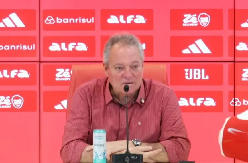 Abel Braga usa termo homofóbico em apresentação no Internacional: “Parece time de viad*”