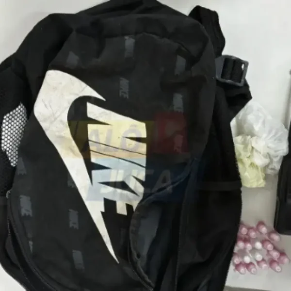 Polícia apreende cocaína e rádio comunicador durante ação no bairro de Marechal Rondon, em Salvador