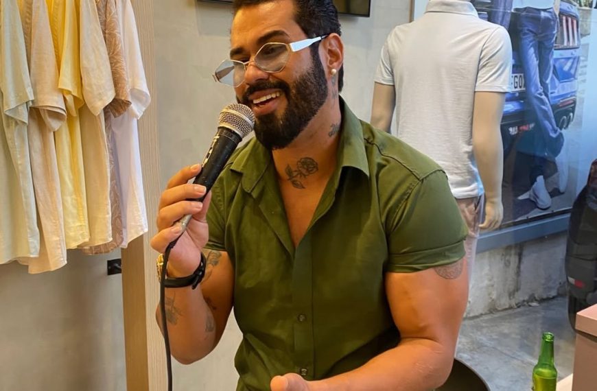 Cantor Jones Mesquita morre em acidente de moto em Feira de Santana