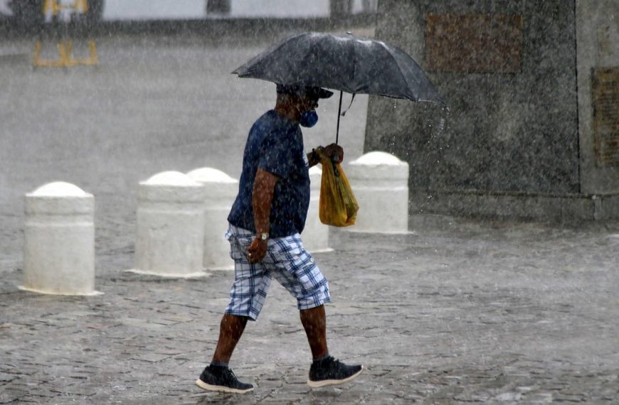 Inmet emite alerta amarelo para chuvas intensas em 97 cidades da Bahia
