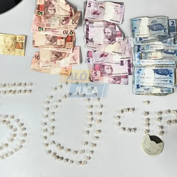 SÓ PEGA FLAGRANTE QUEM ABORDA: PETO da 50ª CIPM prende homem com 146 pedras de crack no Jardim Nova Esperança