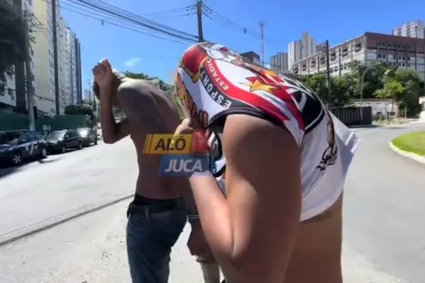 PISTA QUENTE: integrantes da Imbatíveis são presos com arma de fogo, granadas e tubos de lança-perfume; veja a reportagem