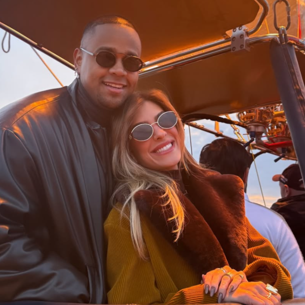 Grávido”: Léo Santana relata sentir sintomas da gestação da esposa, Lore Improta