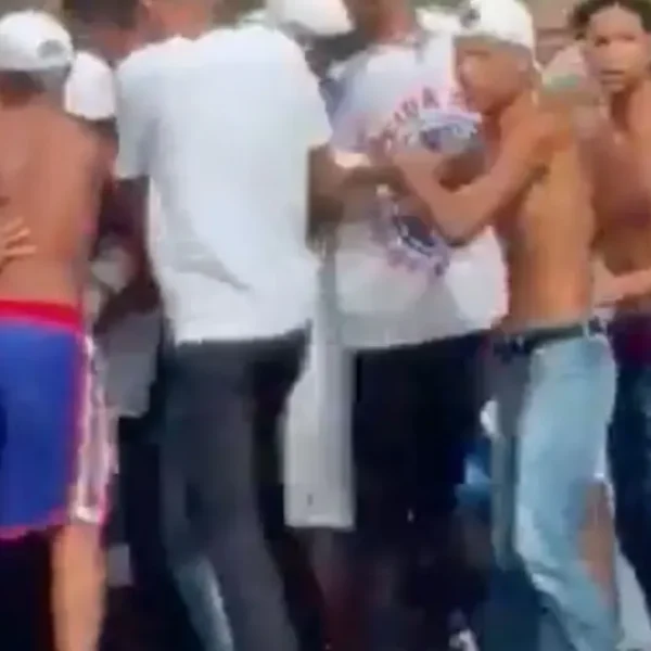 video : Cerca de 50 torcedores do Bahia são detidos após espancamento em Salvador, na Bahia