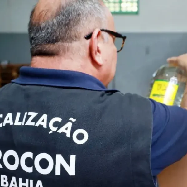 Procon-BA notifica distribuidoras após detecção de bebidas adulteradas com metanol