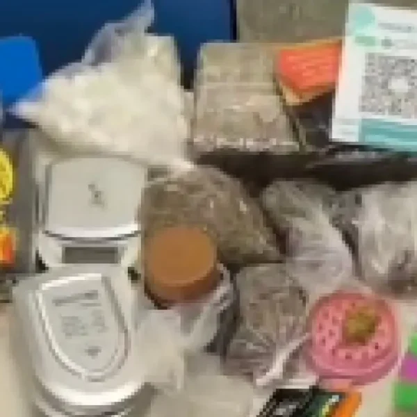 PM prende três suspeitos de roubos na Avenida Contorno, em Salvador