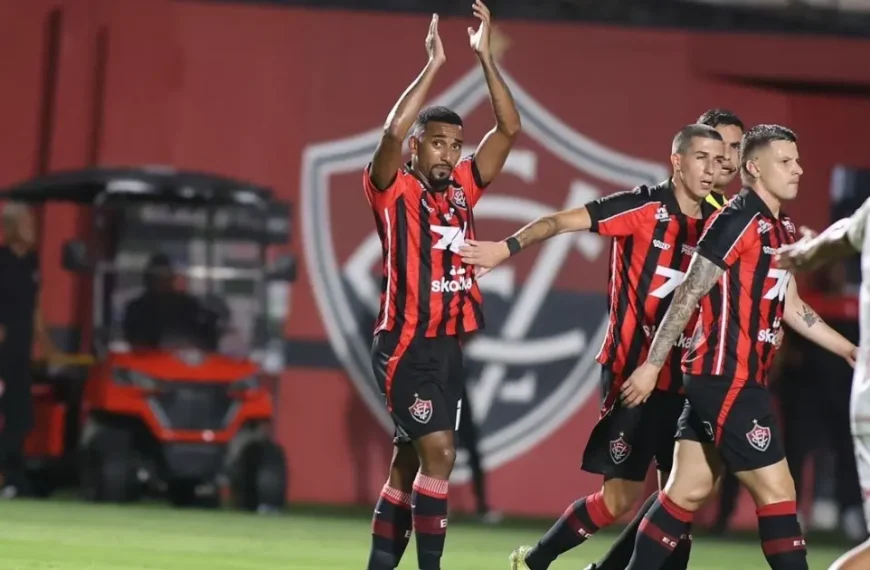 Com gol de estreante e dois de Kayzer, Vitória goleia a Juazeirense e vence a primeira no Baianão