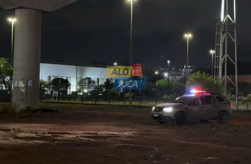 Homem é executado a tiros e corpo é encontrado em frente a mercado na BR-324